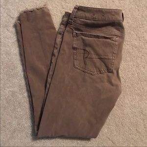 American Eagle Mauve Jeggings (frayed bottoms)
